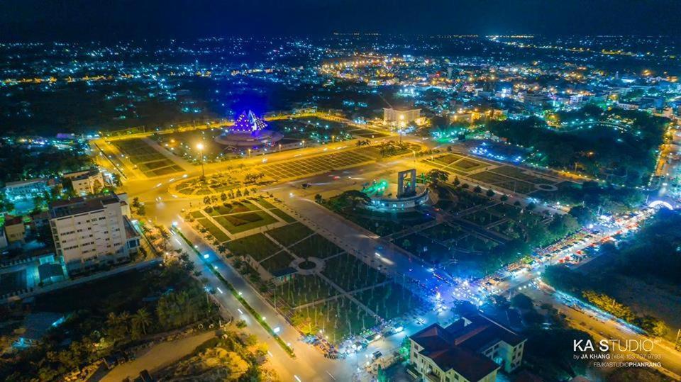 Khach San Anh Dong Hotell Phan Rang Eksteriør bilde